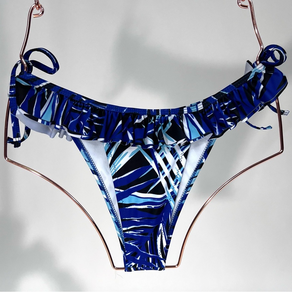 NWOT  Blue Ruffled Bikini Side Ties Bottoms M